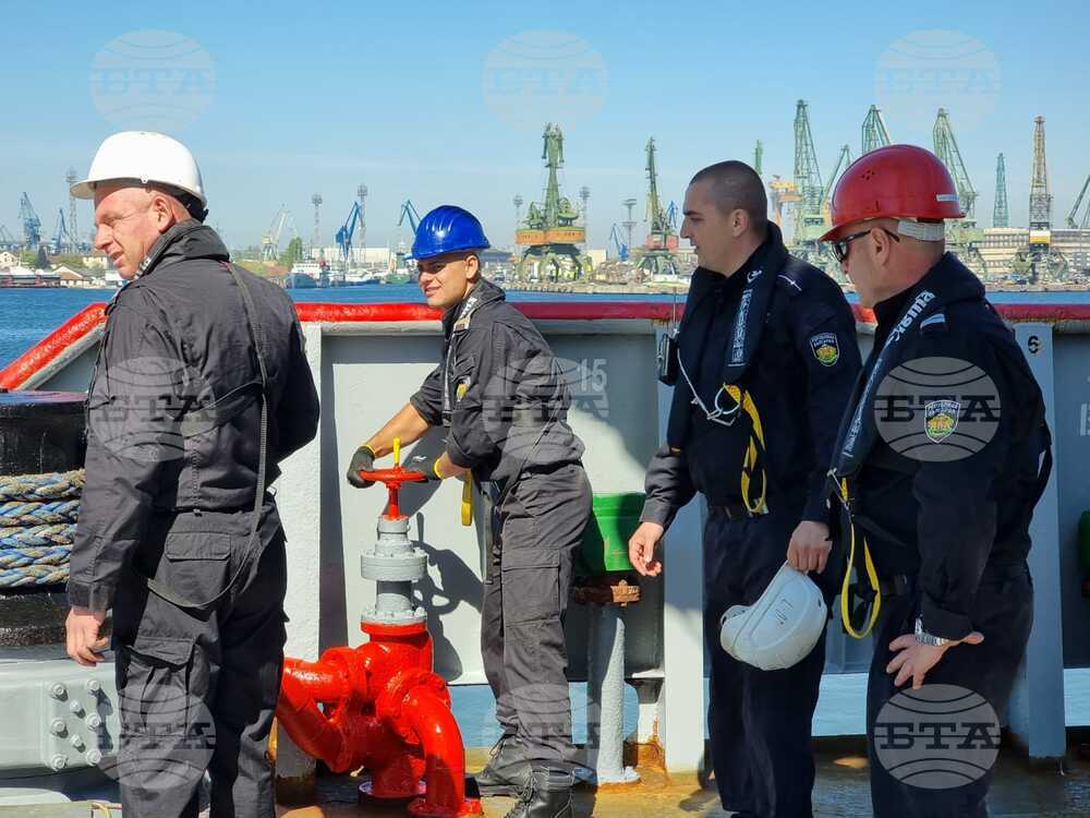 Варна - Церемония по посрещането НИК 421 „Св. св. Кирил и Методий“
