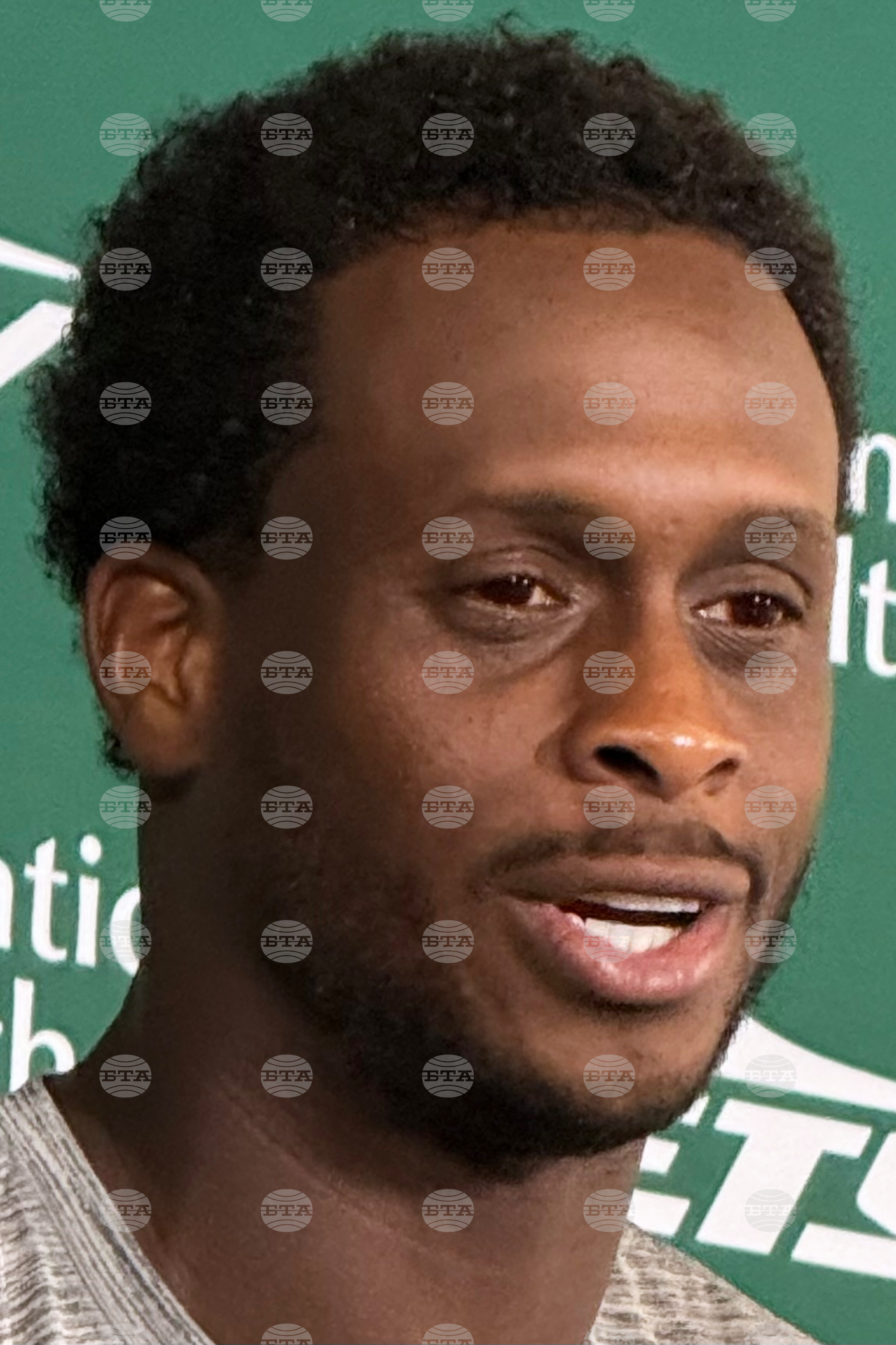 Jets Smith Red Contacts Football