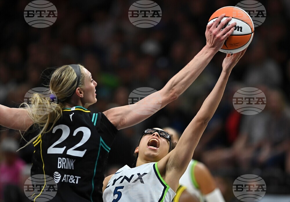 Sparks Lynx Basketball