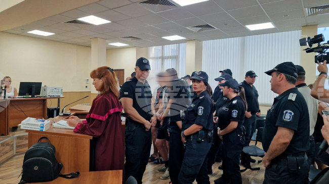 Младежите, убили мъж на Младежкия хълм в Пловдив, остават в ареста, реши Окръжният съд 