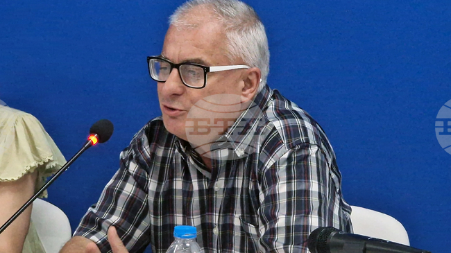 Пенчо Славейков е пример за силата на духа и начина да превърнеш трудностите в стимул, смята поетът Дачо Господинов