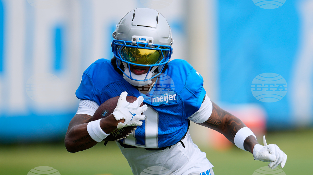 Lions Camp Football
