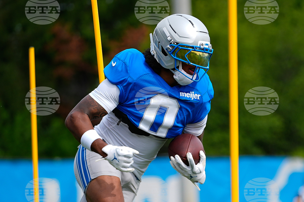 Lions Camp Football