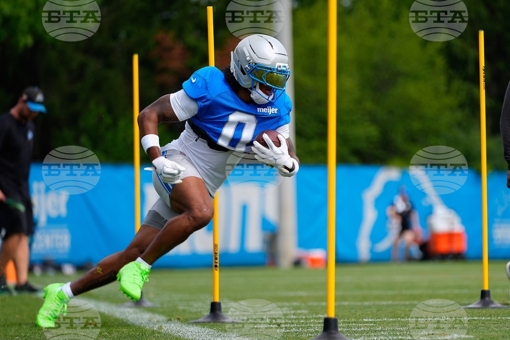 Lions Camp Football