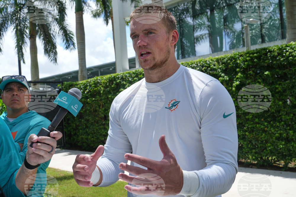 Dolphins Camp Football
