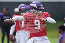 Vikings Camp Football