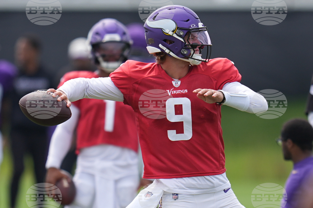 Vikings Camp Football