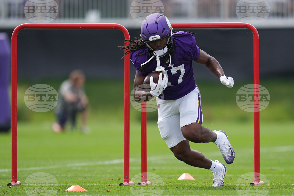 Vikings Camp Football