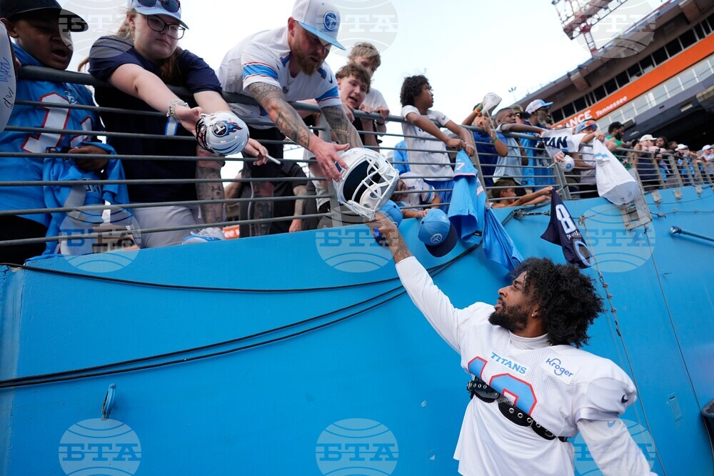 Titans Camp Football