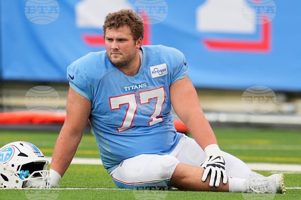 Titans Camp Football