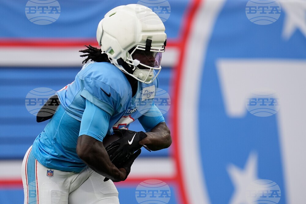 Titans Camp Football