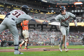 Tigers Giants Baseball