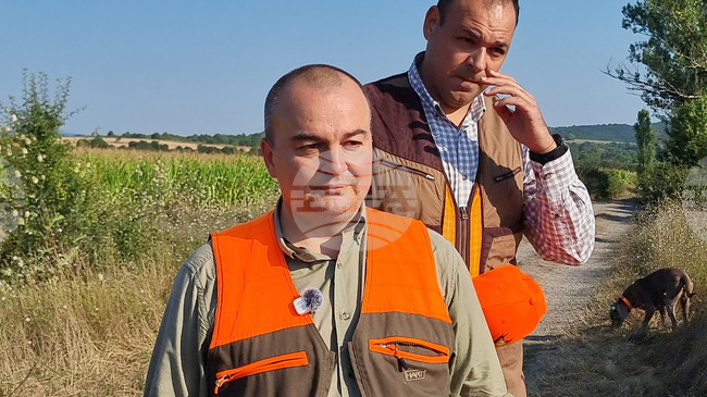 До момента няма открити остатъци от пестициди в проверяваните плодове и зеленчуци, каза земеделският министър Пламен Абровски 
