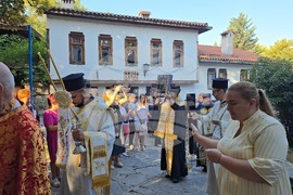 Благоевград - Хавайска мироточива Иверска икона на Пресвета Богородица - посрещане