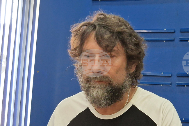 Според писателя и свещеник Николай Петков много добър подход към Пенчо Славейков са писмата му от Русия