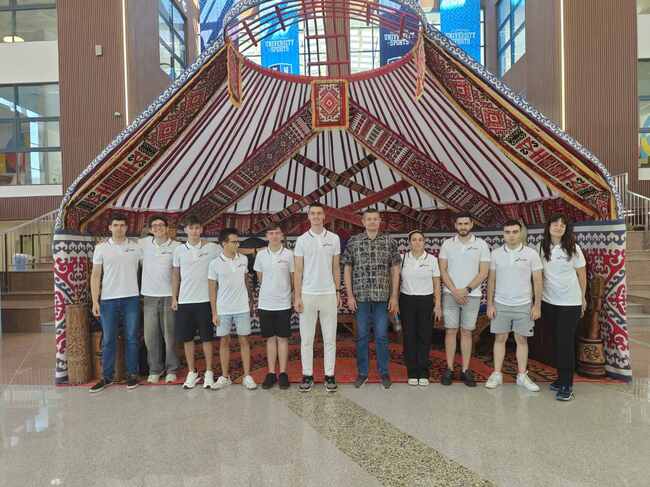 Български ученици спечелиха три медала и две почетни грамоти от международната олимпиада по изкуствен интелект в Астана, Казахстан