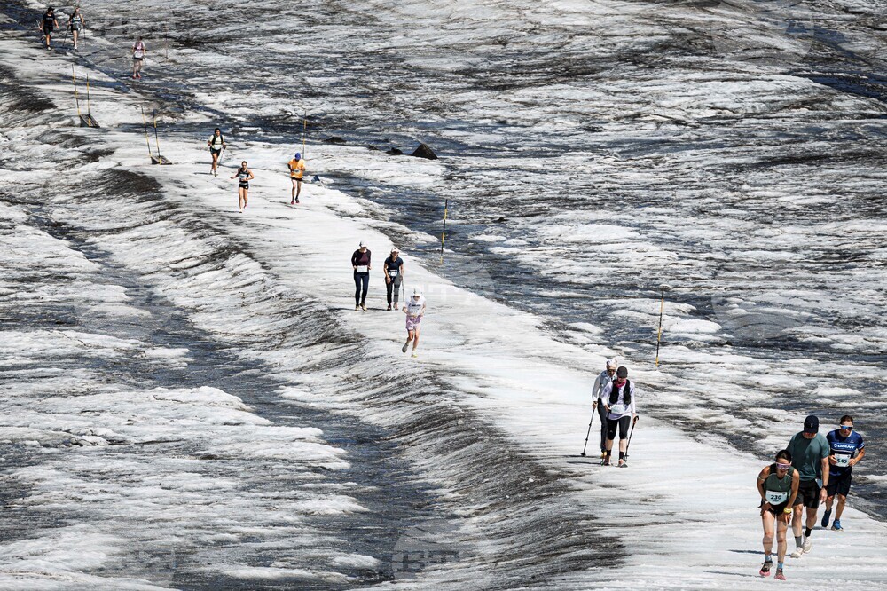 Switzerland Glacier 3000 run