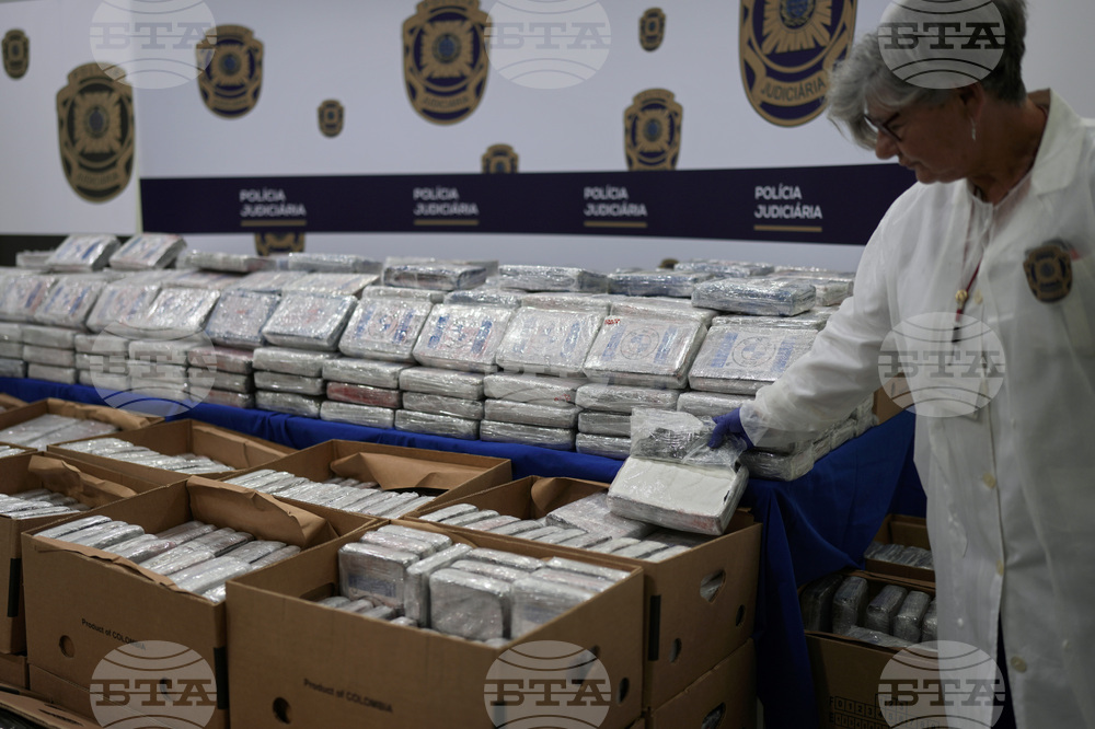 Португалия залови наркоподводница в Атлантическия океан с над 1,7 тона кокаин на борда