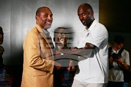 CORRECTION Hall of Fame Football