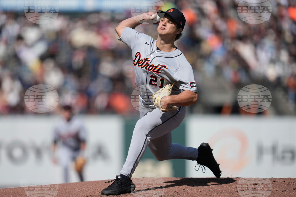 Tigers Giants Baseball