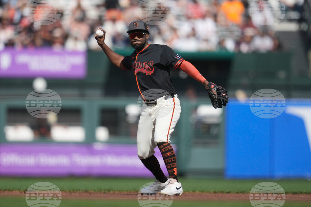 Tigers Giants Baseball