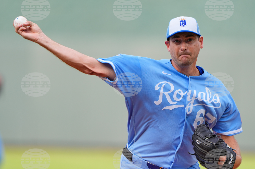 Cubs Royals Baseball