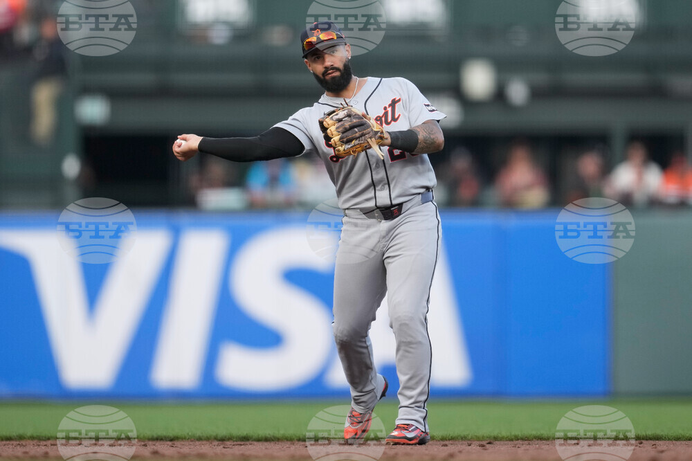 Tigers Giants Baseball