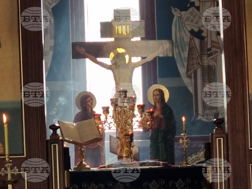Ямбол - храм „Успение на Пресвета Богородица“ - литургия