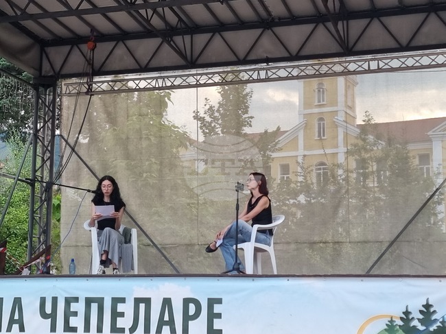 Писателки от Индия, Италия, Аржентина, Мексико, Испания и Великобритания участваха в литературно четене в Чепеларе