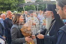 Крумовград - икона - „Света Богородица - Златна ябълка“ - митрополит Николай