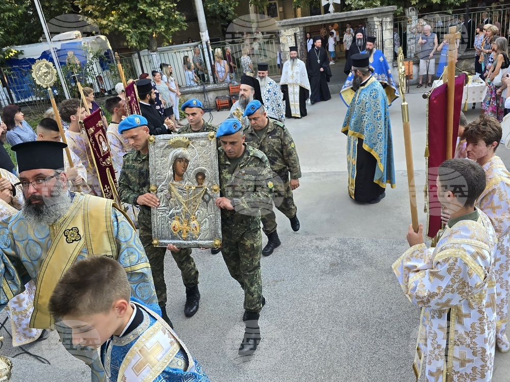 Крумовград - икона - „Света Богородица - Златна ябълка“ - митрополит Николай