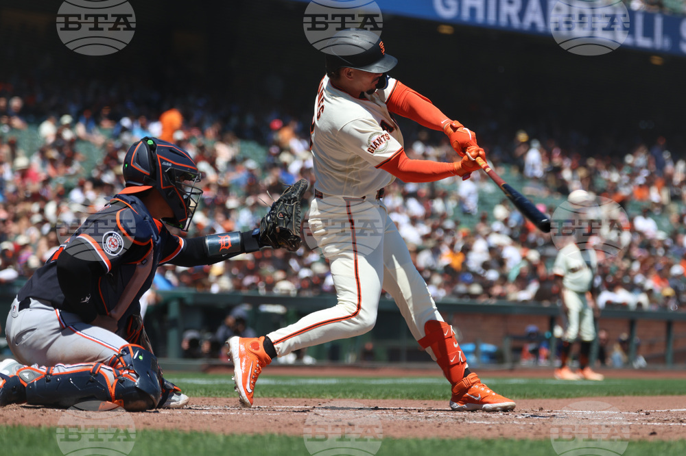 Tigers Giants Baseball