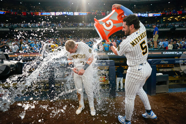 APTOPIX Twins Brewers Baseball