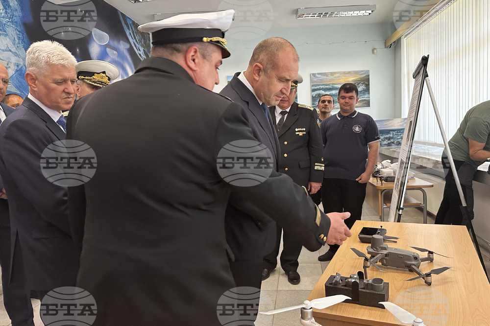 Варна - Румен Радев - ВВМУ „Н. Й. Вапцаров“