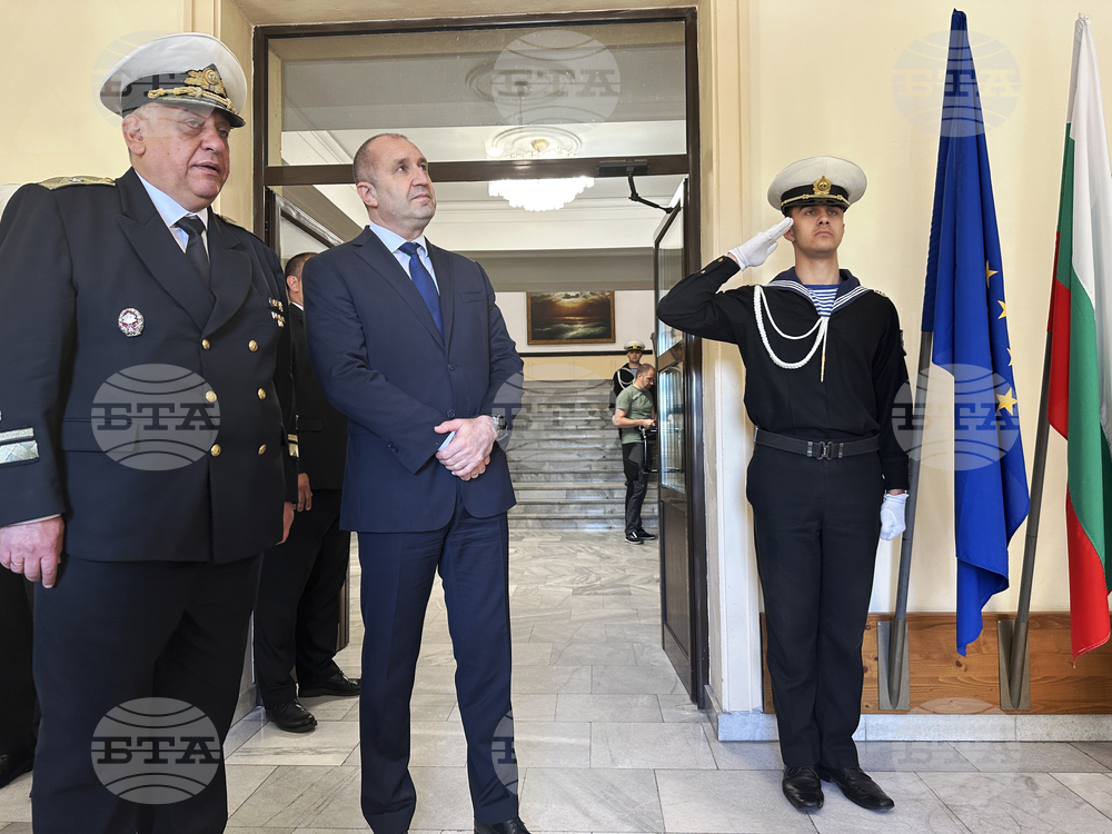 Варна - Румен Радев - ВВМУ „Н. Й. Вапцаров“
