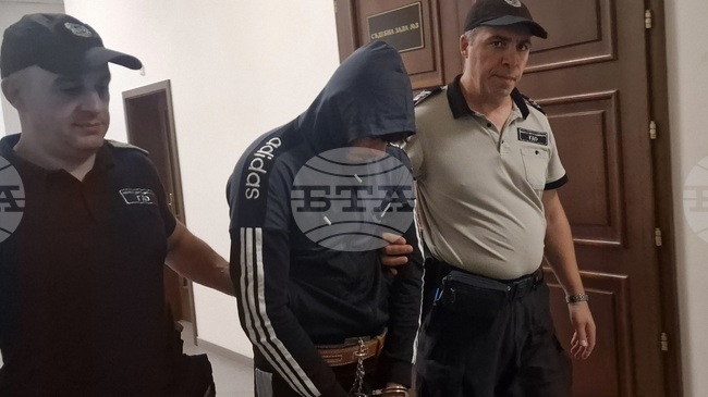 Окръжният съд в Хасково определи мярка „задържане под стража“ за 18-годишен младеж, обвинен в убийството на чичо си в село Странско