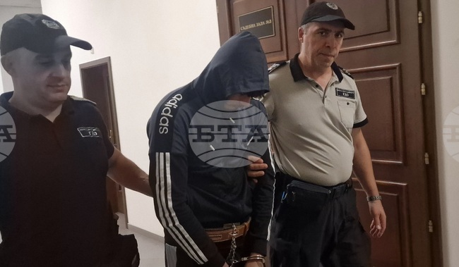 Окръжният съд в Хасково определи мярка „задържане под стража“ за 18-годишен младеж, обвинен в убийството на чичо си в село Странско