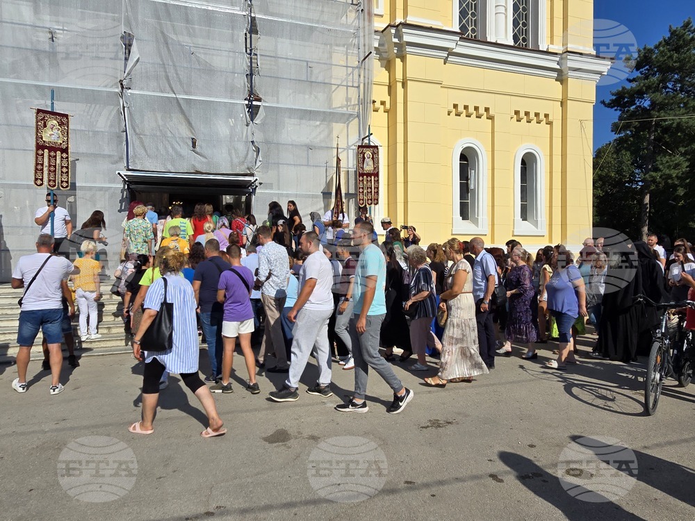 Видин - Хавайска чудотворна мироточива икона на Пресвета Богородица - посрещане - литийно шествие