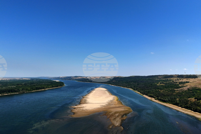 Село Остров - река Дунав - обстановка