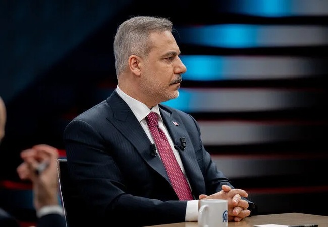 АА: Турският външен министър ще направи официално посещение в Либия