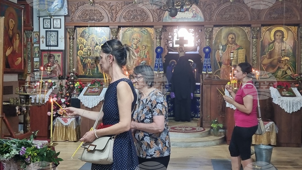 Нова Загора - икона на Пресвета Богородица Акатистна, Атонска