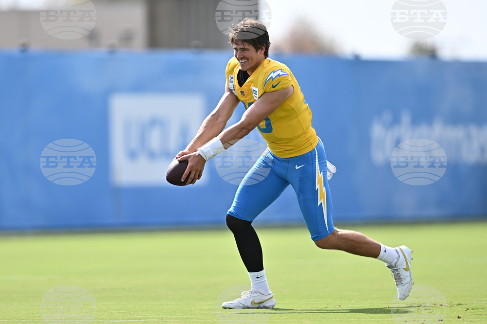 Chargers Camp Football