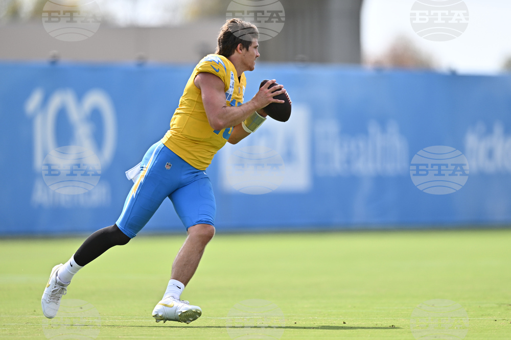 Chargers Camp Football