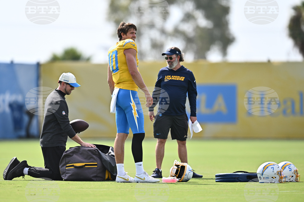 Chargers Camp Football