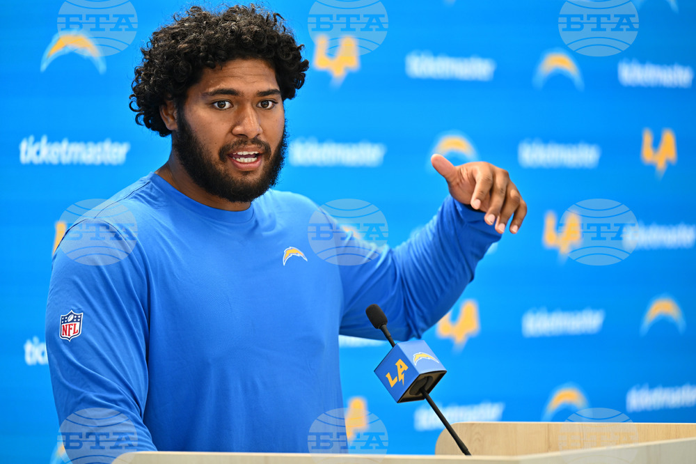 Chargers Camp Football