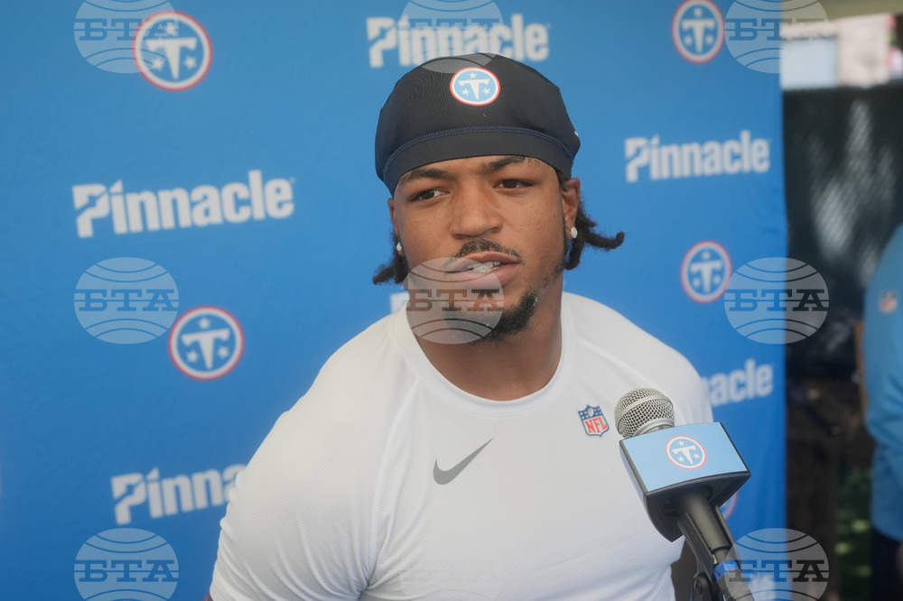Titans 49ers Camp Football