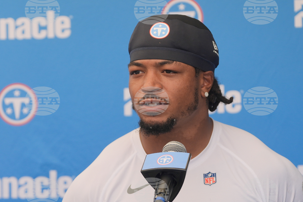 Titans 49ers Camp Football