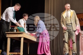 Габрово - ученици - пиеса