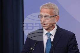 Народно събрание - Николай Денков - Мирослав Иванов - брифинг