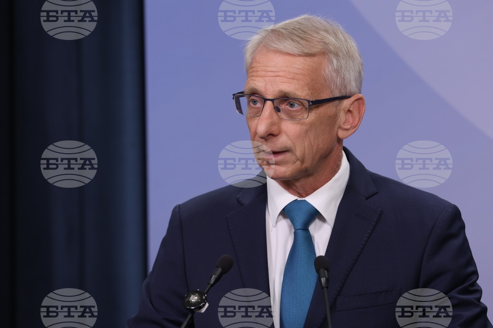 Народно събрание - Николай Денков - Мирослав Иванов - брифинг